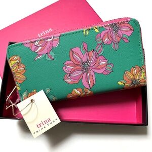 NWT Trina Turk Floral Zip Around Wallet Green Pink Long Clutch Boxed 7.5"